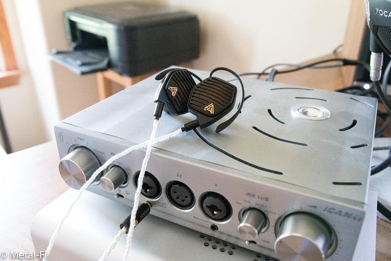 Audeze LCDi4 Audeze LCDi4