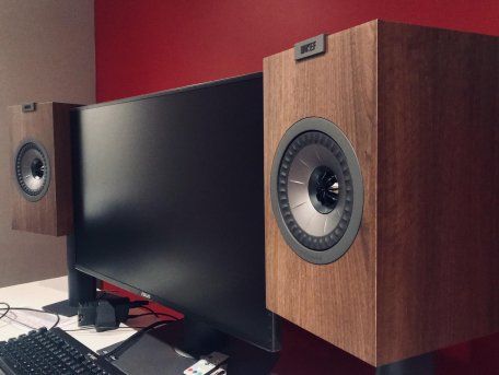 KEF Q150