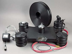 Стол винилового проигрывателя Transrotor DARK STAR с подготовкой под тонарм Rega, со стандартным блоком питания и прижимным диском Стол винилового проигрывателя Transrotor DARK STAR с подготовкой под тонарм Rega, со стандартным блоком питания и прижимным диском