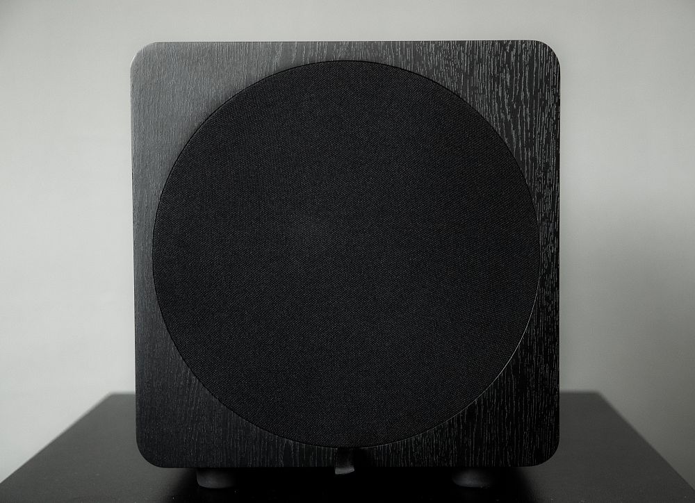 Velodyne DB-12 black Velodyne DB-12 black